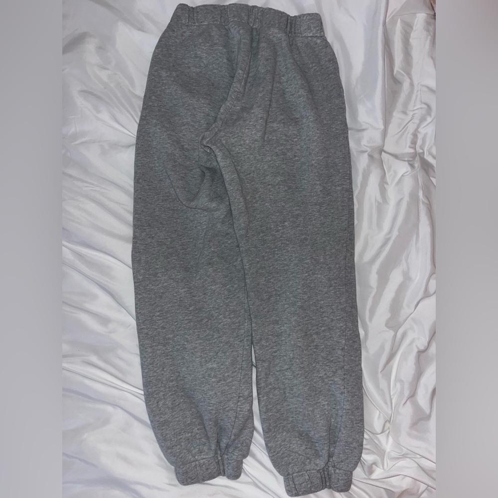 Brandy Melville Heather Gray Joggers - Picture 6 of 10